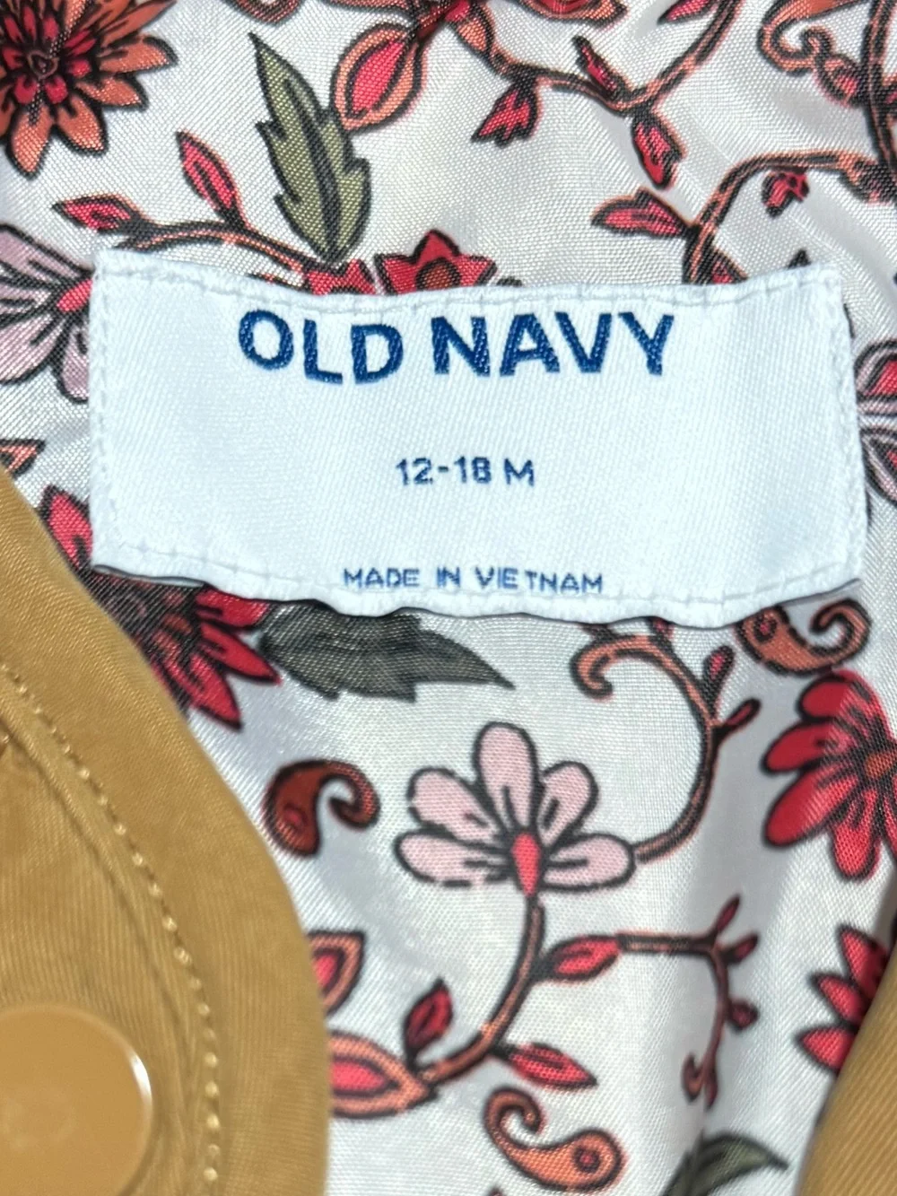 Old Navy Quilted Puffer Jacket in Light Tan 12-18 mo